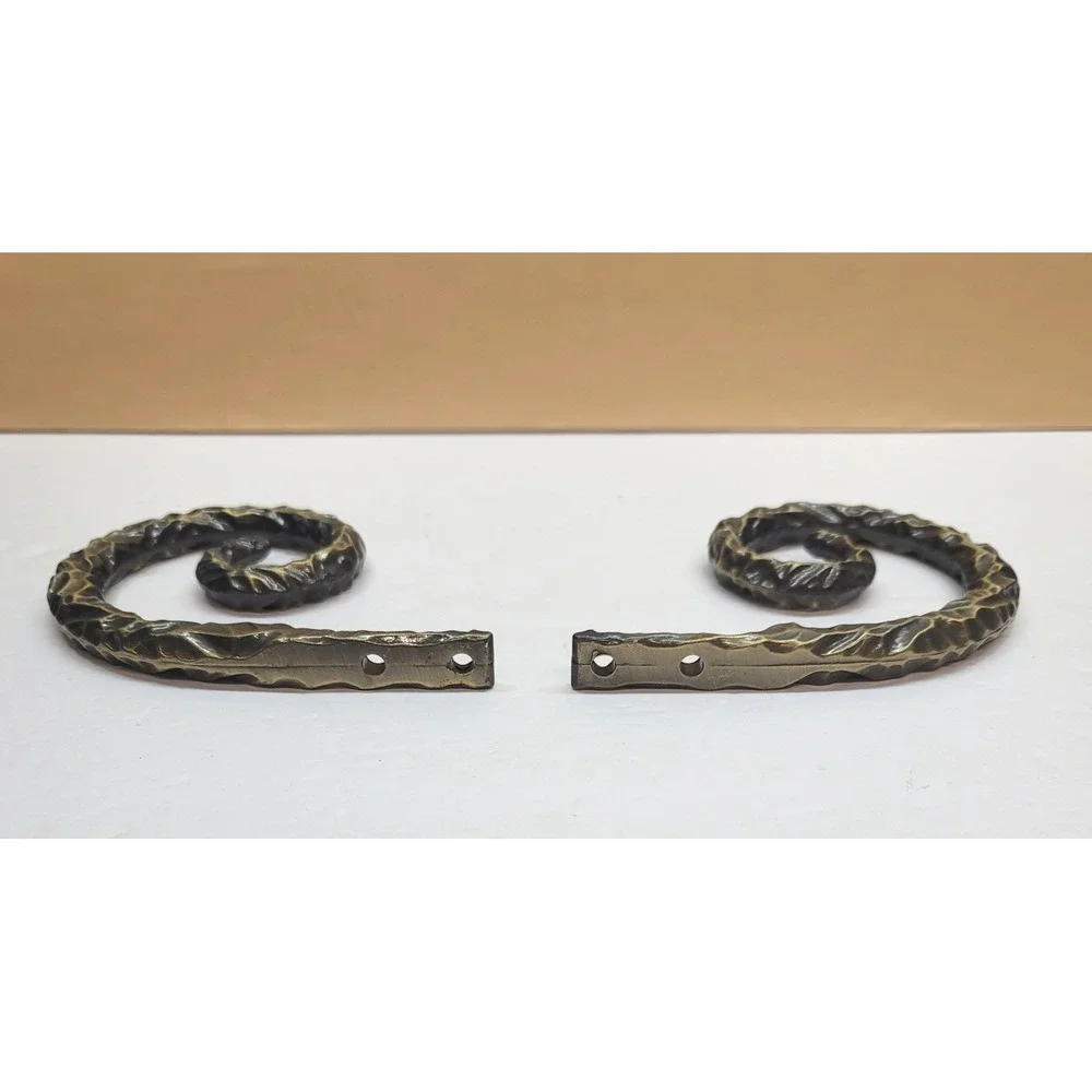 2pc Vtg Antique Gold Hammered Iron Scroll/Spiral Hooks Curtain Tie/Hold Backs